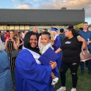 Meet your Posher, Kamariah